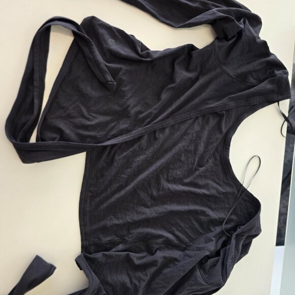 Lululemon long sleeves top - Picture 2 of 7
